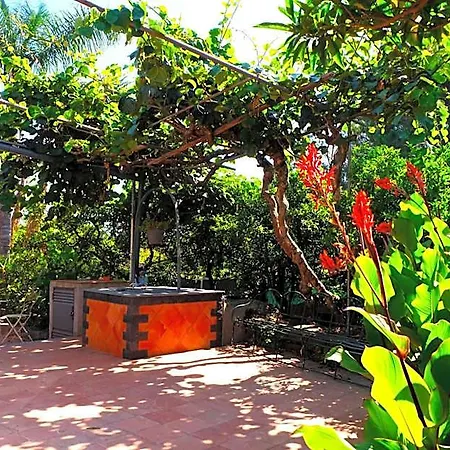 Bed and breakfast Casanera 3*