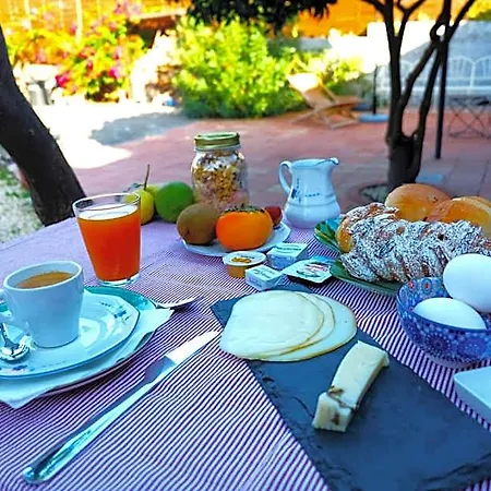 Casanera Bed and breakfast 3*